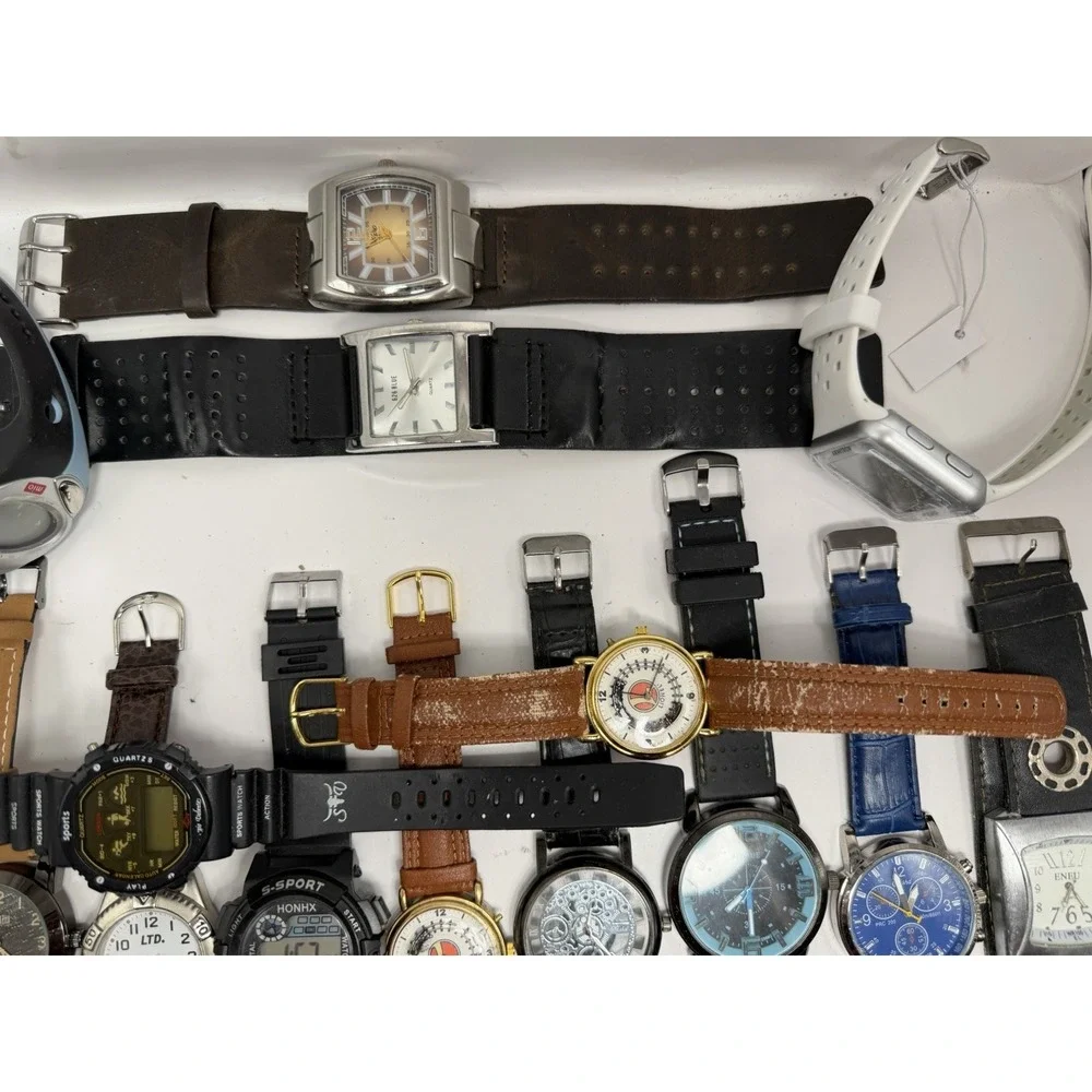 Mixed Brands Mens Watches Lot Of 17 For Parts Or Repair